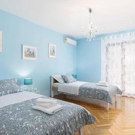 Holiday home Calmation Zrnovnica